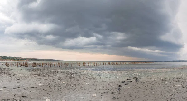 Nubes Tormenta Sobre Estuario Secado Salado Kuyalnik Odessa Ucrania — Foto de Stock