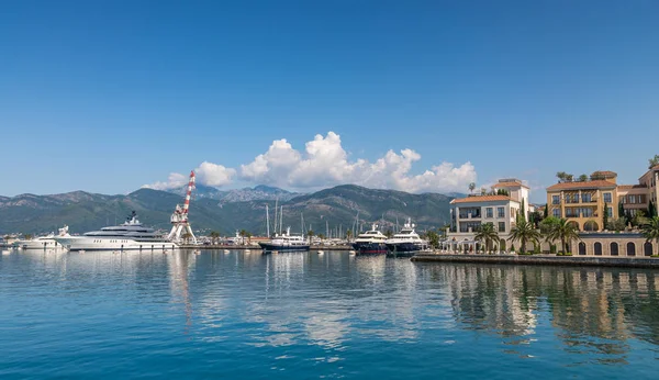 Tivat şehir Karadağ çıkabilir