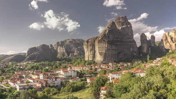 Pueblo de Kastraki en las montañas de Meteora, Grecia —  Fotos de Stock