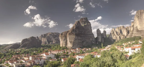 Pueblo de Kastraki en las montañas de Meteora, Grecia —  Fotos de Stock