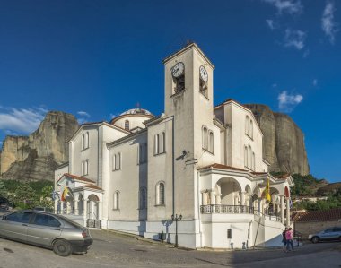 Meteora dağlarının Kastraki köyü, Yunanistan