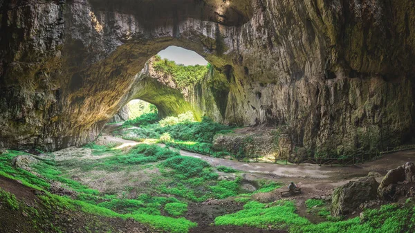 Devetashka cave in Bulgaria — Stock Photo, Image