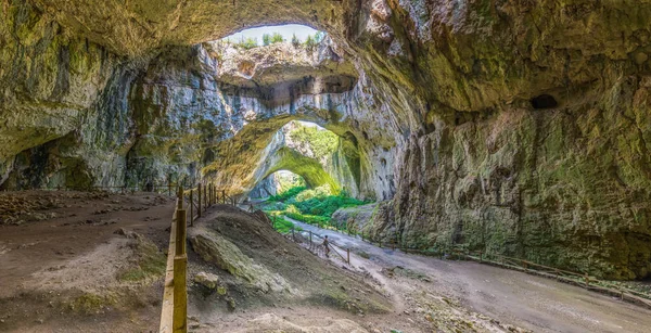 Devetashka cave in Bulgaria — Stock Photo, Image