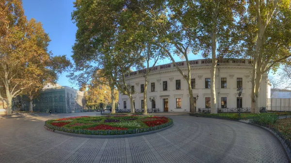 Primorski Boulevard in Odessa im Herbst — Stockfoto