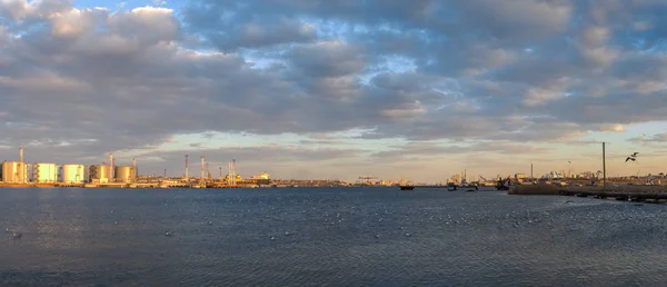 オデッサ、ウクライナの船舶修理港 — ストック写真