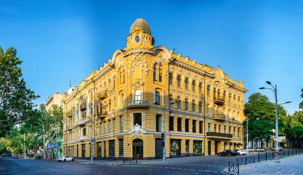 Maison historique dans le centre d'Odessa, Ukraine — Photo