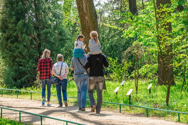 Askania-Nova Arboretum turistler