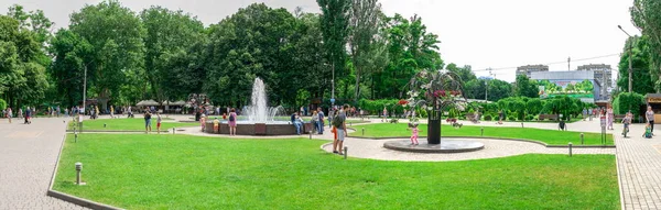 Fountains in Gorky Park in Odessa, Ukraine — Stock Photo, Image