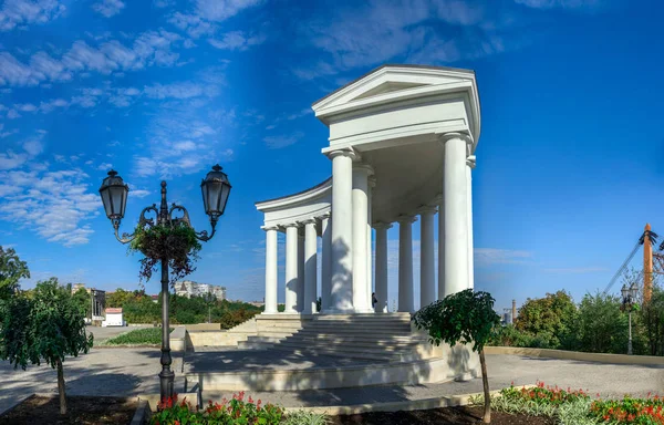 Colonnade restaurée à Odessa, Ukraine — Photo
