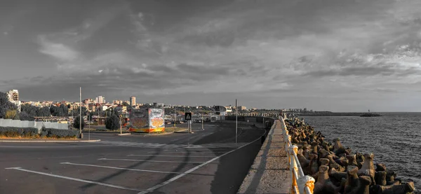 Embankment en la ciudad de Constanta, Rumania — Foto de Stock