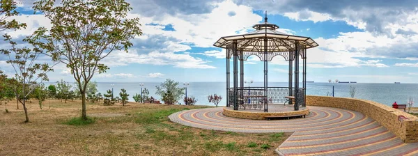 Yuzhne Ucrania 2020 Parque Junto Mar Ciudad Yuzhne Ucrania Vista — Foto de Stock