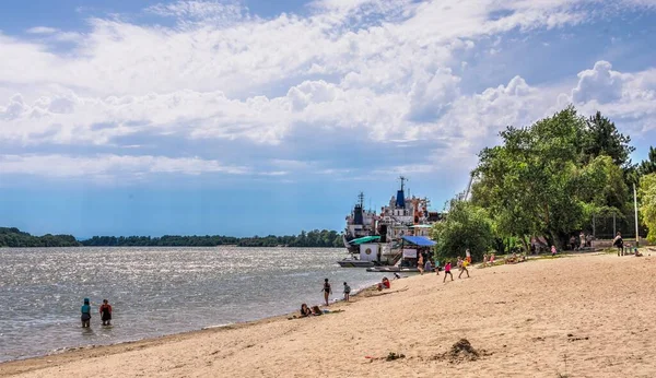 Izmail ウクライナ06 2020 ウクライナのイズメール市のシティビーチは 晴れた夏の日に — ストック写真