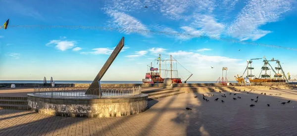Berdyansk Ucrania 2020 Reloj Sol Terraplén Del Mar Azov Berdyansk — Foto de Stock