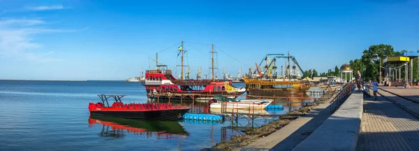 Berdyansk Ουκρανία 2020 Σκάφη Αναψυχής Στο Ανάχωμα Της Αζοφικής Θάλασσας — Φωτογραφία Αρχείου