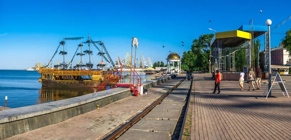 Berdyansk Ukrajina 2020 Zábavné Čluny Nábřeží Azovského Moře Ukrajinském Berdyansku — Stock fotografie