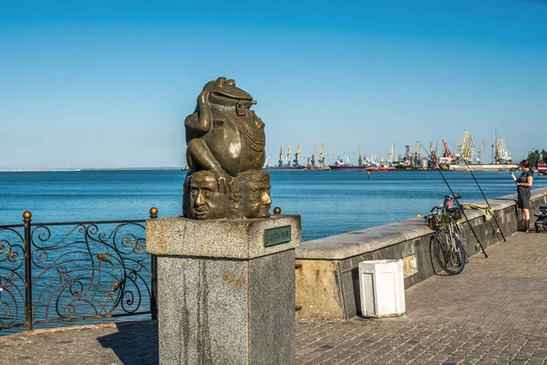 Berdjansk Ukraine 2020 Denkmal Für Die Kröte Auf Dem Damm — Stockfoto