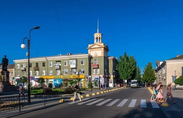 Berdyansk Ukrajina 2020 Azov Avenue Berdyansku Ukrajina Slunečného Letního Večera — Stock fotografie