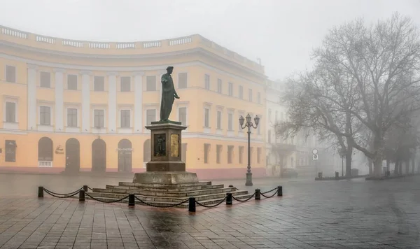 Odessa Ucrânia 2019 Monumento Duque Richelieu Odessa Ucrânia Dia Nebuloso — Fotografia de Stock