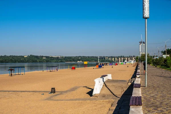 Zaporozhye Ucrania 2020 Playa Pública Orillas Del Dniéper Zaporozhye Ucrania —  Fotos de Stock