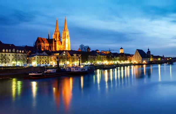 Regensburg Duitsland Historische Huizen Paleizen Kerken Aan Oever Van Donau — Stockfoto