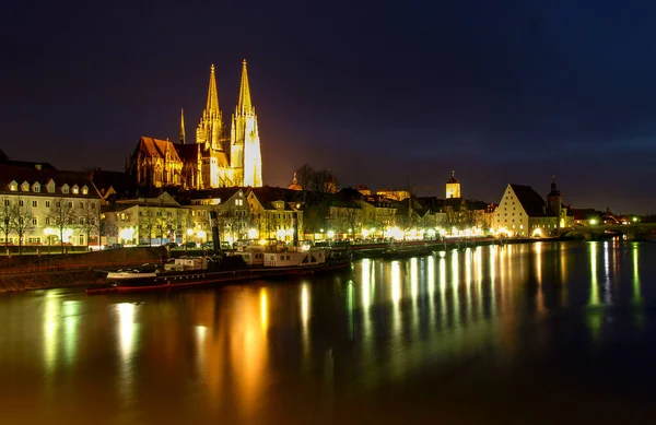 Regensburg Germany Historic Houses Palaces Churches Bank Danube Light Sunset — Stock Photo, Image