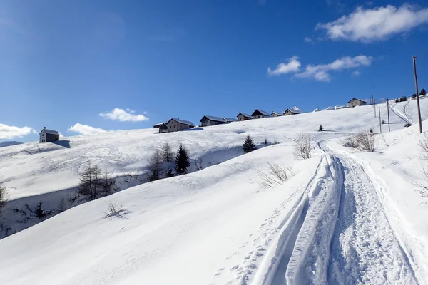 Blenio Sviçre Lepontine Alplerindeki Kayak Alanının Dağ Manzarası — Stok fotoğraf