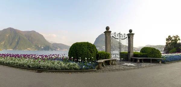 Lugano Suíça Golfo Lugano Pôr Sol Com Muitos Turistas Para — Fotografia de Stock