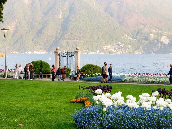 Лугано Швейцария Апреля 2017 Года Залив Лугано Закате Многими Туристами — стоковое фото