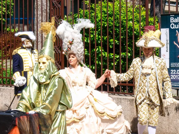 Lugano Szwajcaria Kwietnia 2017 Weneckie Maski Wystawiane Lugano Tańcami — Zdjęcie stockowe