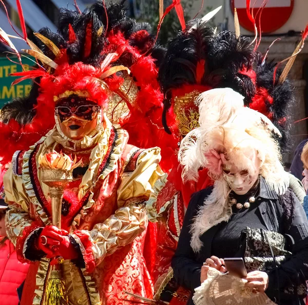 Lugano Szwajcaria Kwietnia 2017 Weneckie Maski Wystawiane Lugano Tańcami — Zdjęcie stockowe