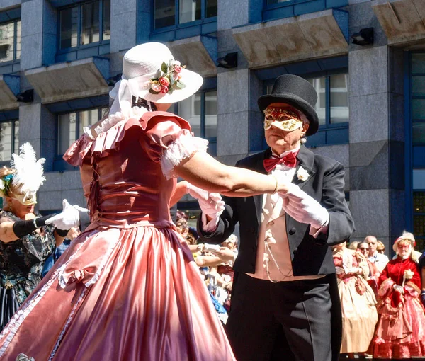 Lugano Szwajcaria Kwietnia 2017 Weneckie Maski Wystawiane Lugano Tańcami — Zdjęcie stockowe