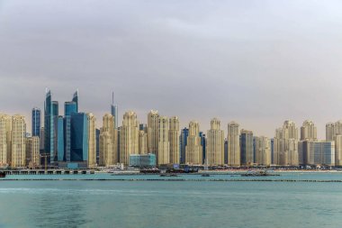 Jumeirah Beach Residence ve Dubai Marina Waterfront Skyscraper, Dubai Marina 'daki Residential and Business Skyline, Birleşik Arap Emirlikleri