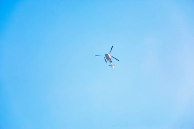 Helikopter, helikopter Dubai üzerinde uçuyor, Birleşik Arap Emirlikleri