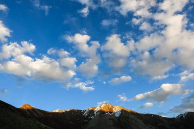 Dramatik Bulutlu Gökyüzü ve Gök Gürültüsü, Arap Denizi üzerindeki Bulut