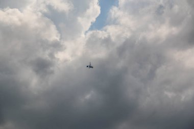 Dramatik Bulutlu Gökyüzü ve Gök Gürültüsü, Arap Denizi üzerindeki Bulut
