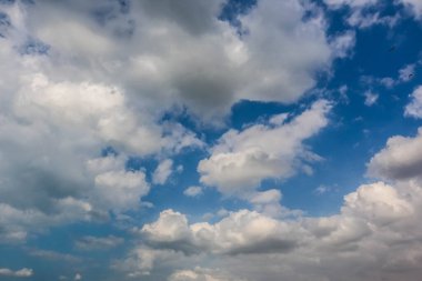 Dramatik Bulutlu Gökyüzü ve Gök Gürültüsü, Arap Denizi üzerindeki Bulut