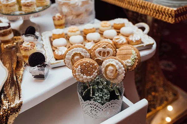 Chokladmandelbiskvier Med Choklad Och Vanilj Royaltyfria Stockfoton