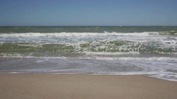 摇曳水面 俯瞰乌克兰Berdyansk Azov海的沙滩海滩 海洋背景 — 图库视频影像