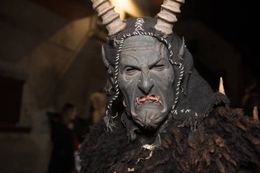 Podkoren, Slovenija - 30th Kasım 2018: Kimliği belirsiz 