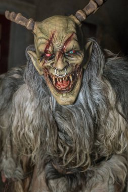 Podkoren, Slovenija - 30th Kasım 2018: Kimliği belirsiz 