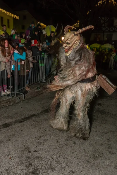 Podkoren Eslovenija Noviembre 2018 Hombre Identificado Lleva Máscara Krampus Diablo — Foto de Stock