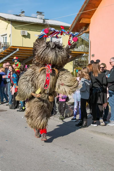 Vir, Slovenya - 3rd Mart 2019: Slovence Ulusal maskeleri 