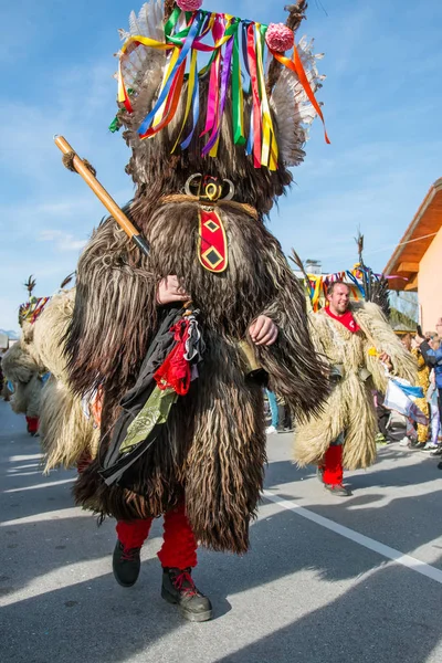 Vir Eslovenia Marzo 2019 Máscaras Nacionales Eslovenas Kurent Bailando Las — Foto de Stock