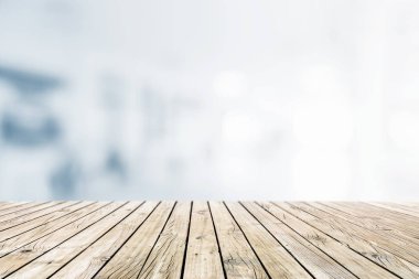 Ahşap masa üzerinde bulanıklık üstü - görüntü için arka plan veya ürün montaj