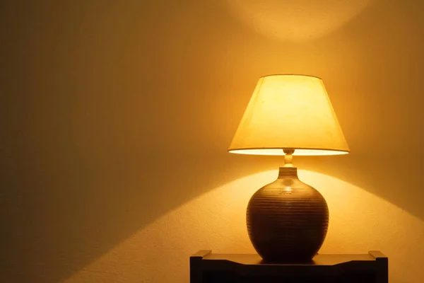 close up table lamp