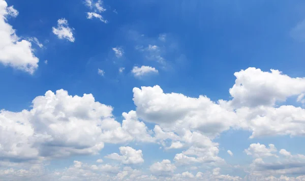 Weiße Wolken Und Blauer Himmel — Stockfoto