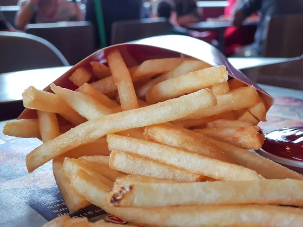 Kanchanaburi Tailândia Setembro 2018 Famoso Restaurante Mcdonald Batatas Fritas Com — Fotografia de Stock