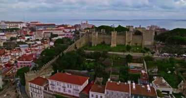 Lizbon, Portekiz 'deki Sao Jorge Kalesi' nin hava görüntüsü.
