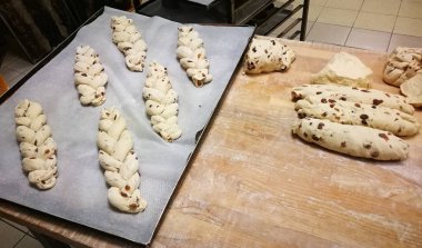 Fırında hamur mayası örgüsü