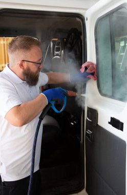 Sıcak buharla virüs araba temizleme ve sıcak buharla dezenfekte ile